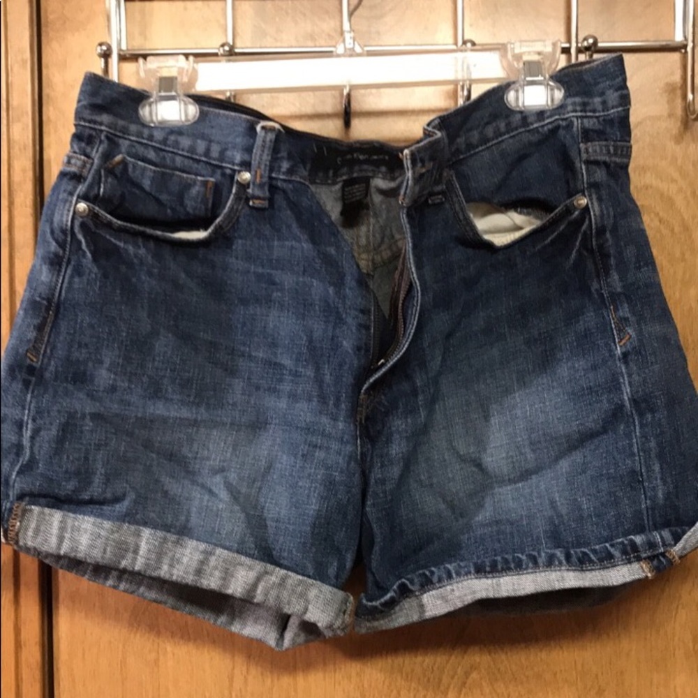 High wasted shorts